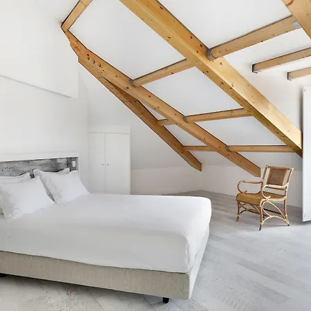 Hello Castelo Lisboa